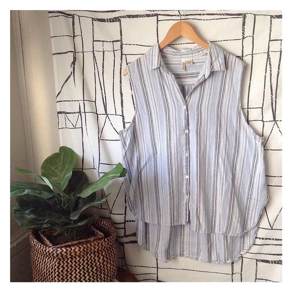 Passport Tops - Striped Textured Cotton Sleeveless Button Down Top